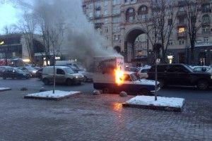 На столичному Хрещатику згоріла кавомашина (фото)