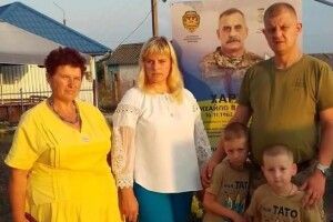 «А я хочу до дідуся на руки», – сказав 5-річний волинянин, побачивши  на Алеї слави рідний портрет