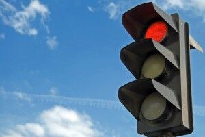 У Луцьку водій вирішив проскочити на «червоний» та попався