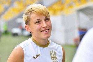 Футболістка збірної України завалила ірландку (Відео)