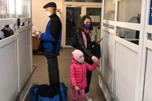 Відсьогодні кордон з Польщею можна перетнути пішки