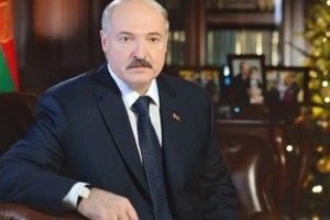 Президента Білорусі шантажує Кремль