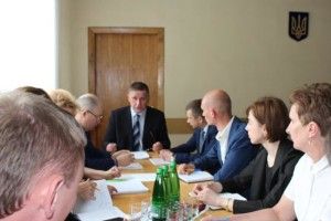 На Волині мізкували як боротися з агрорейдерами