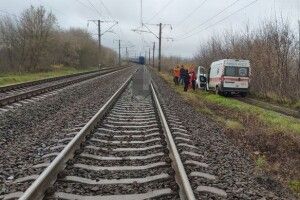 На Рівненщині під колесами поїзда загинув чоловік