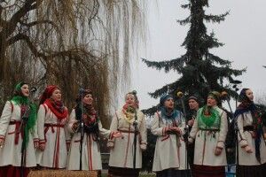 Сьогодні у Ковелі колядуватимуть біля ялинки 