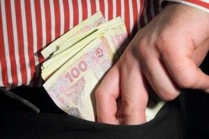 На Волині директор вінницького підприємства привласнив понад 635 тисяч гривень бюджетних коштів