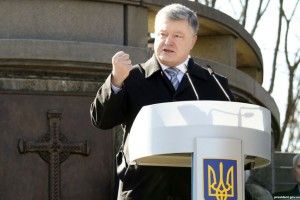 Порошенко про корупціонерів: «Кожну копійку в зубах принесуть»