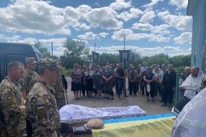 Рівненщина попрощалася з 31-річним бойовим медиком (Відео)