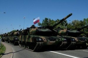 Польща може надіслати Україні більше старої зброї