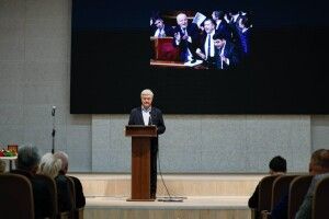 У Будинку профспілок на Майдані Незалежності встановлять меморіальну дошку Степану Кубіву