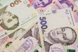 Нацбанк зміцнив гривню на 16 копійок