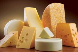 Вибираємо якісний сир: поради спеціалістів