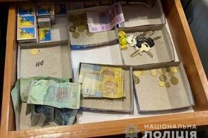 У Клесові 42-річний чоловік пограбував сільмаг – відібрав у продавчині 900 гривень