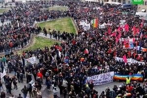 У Флоренції більше десяти тисяч людей вийшли на марш проти расизму