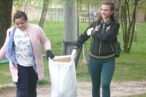 У Нововолинську спортивні майданчики готують до Великодня