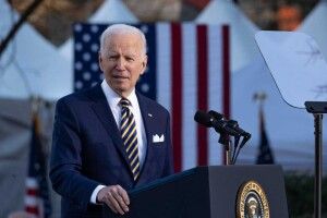 Байден попередив, що пряме зіткнення НАТО й Росії спровокує Третю світову