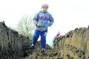 На поліську дорогу, яку обіцяли відремонтувати перед виборами, грошей не виділили