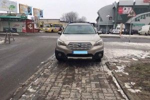Шістнадцять адміністративних протоколів за день склали муніципали на луцьких водіїв