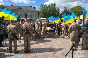 Рівне прощається з двома загиблими братами Олегом та Дмитром Зіберами (Фото, відео)