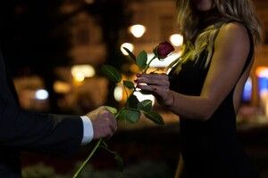 Заради подарунків чоловік зустрічався одночасно з 35 дівчатами: його заарештували (Фото)