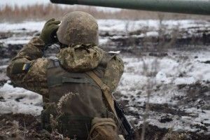 Президент Порошенко наказав підвищити грошове забезпечення військовослужбовців на передовій.