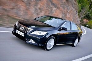 Держгеокадастр придбав за бюджетні гроші автомобіль Toyota Camry у найдорожчій комплектації за 899 тисяч гривень