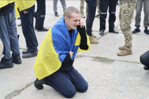 З російської неволі визволено групу важкопоранених і тяжкохворих Захисників