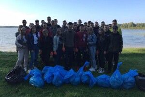 На Шацьких озерах прибрали після відпочивальників