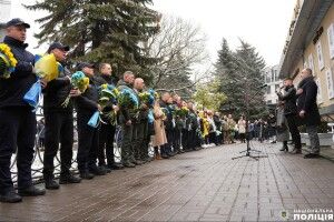 У Рівному поліцейські вшанували пам’ять борців за ідеали демократії (Фото)