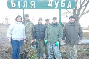 В нацпарку на Волині провели благоустрій на популярному пункті «Біля дуба»