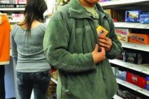 В Луцьку арештували продуктового злодія
