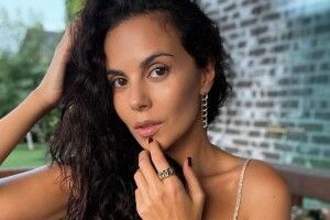 Каменських обурила фанів танцями в «натягнутому до вух» купальнику (Відео)