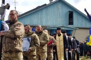 Тіло молодшого брата-героя з Волині доставив додому старший 