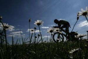 90-річного велогонщика позбавили світового рекорду за вживання допінгу