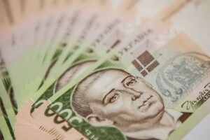 У Луцьку працівникам бюджетної сфери виплатять премії перед святами