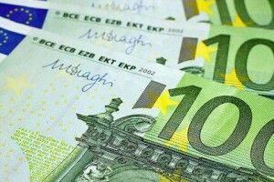 Допомога від «друзів Порошенка»: Єврокомісія виділила Україні мільярд євро