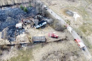 Волинянин палив суху траву – і ледь  не спалив собі хату
