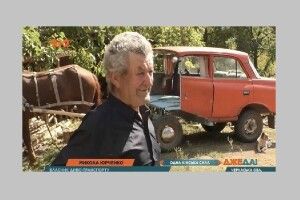 Чоловік змайстрував автомобіль потужністю в одну кінську силу (Відео)