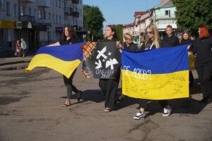 У місті на Волині вшанували пам'ять страчених Захисників Маріуполя