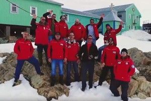 Українські полярники привітали земляків із Новим роком (відео)