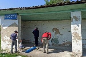 У громаді на Волині облаштовують зупинку (Фото)