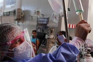 Шансів не заразитись від хворого немає, – лікар про небезпеку нових штамів коронавірусу 