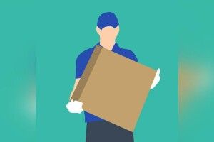 Волонтери в Полтаві доставляють продукти й ліки самотнім стареньким