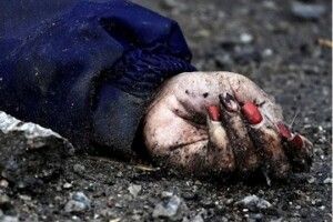 Про вбиту у Бучі жінку з червоним манікюром, фото якої облетіло весь світ, розповіли її знайомі й свідок злочину