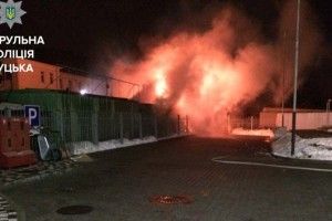 У Луцьку спалахнув вагончик будівельників