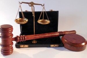 У Тернополі засудили патрульного, який зупинив авто та затримав суддю-порушника