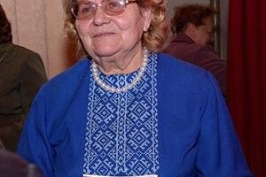 ВОНА ІДЕ ДОРОГОЮ ОРЛІВ
