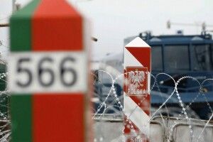 Польща повністю закрила кордон із білоруссю 