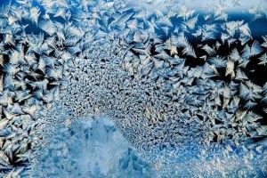 Звідки беруться зимові візерунки на вікнах?