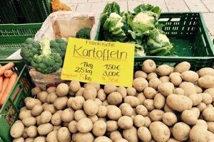 Волинського депутата вразила ціна картоплі на німецькому ринку (ФОТО)